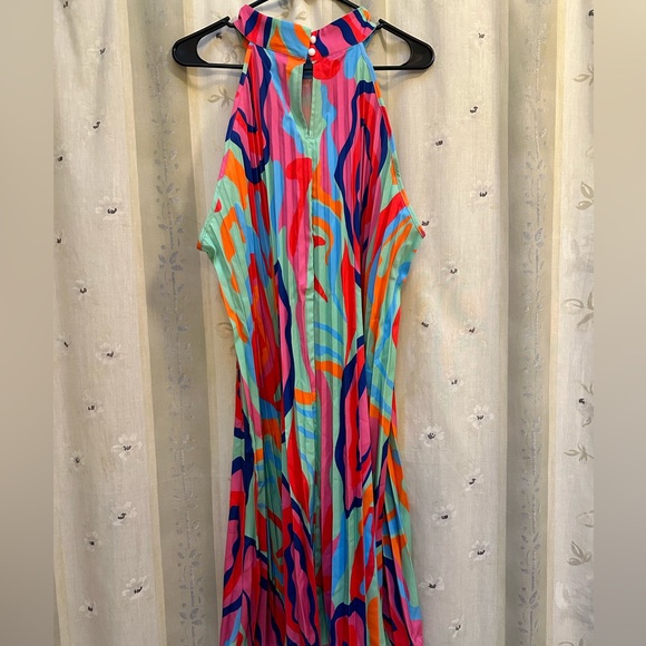 SHEIN VCAY Plus Allover Print Halter Neck Pleated Detail Dress - Picture 4 of 6